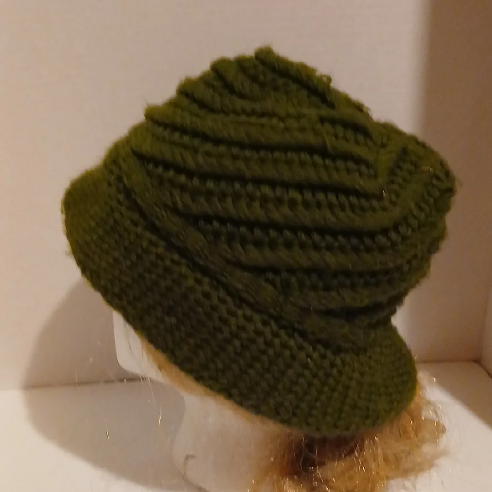 Vintage Olive Green Women's Knit Hat - Picture 3 of 5